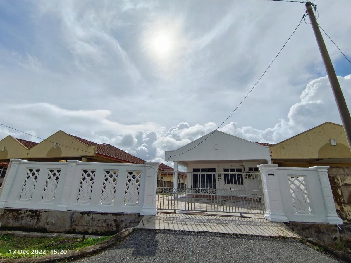 Seaview Promenade Homestay Dungun Bagian luar foto