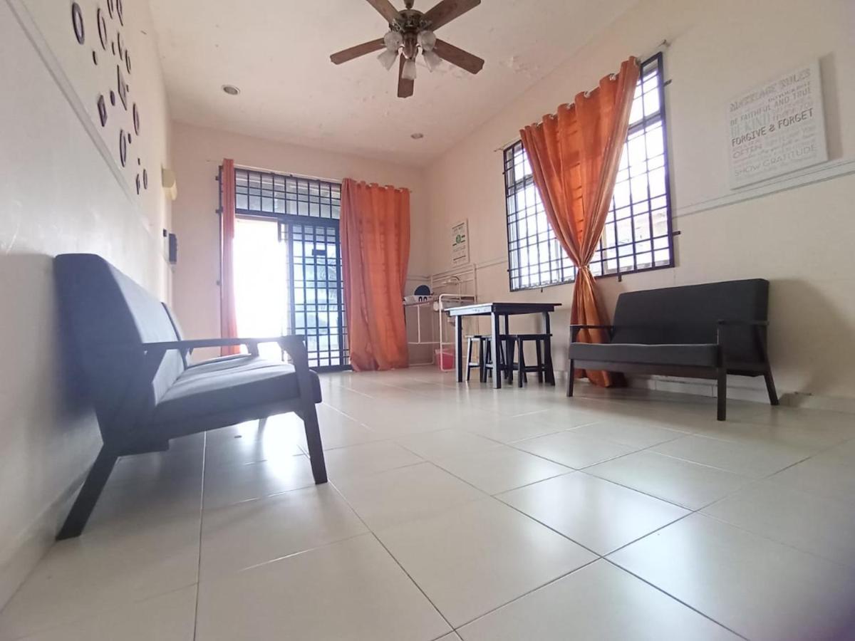 Seaview Promenade Homestay Dungun Bagian luar foto