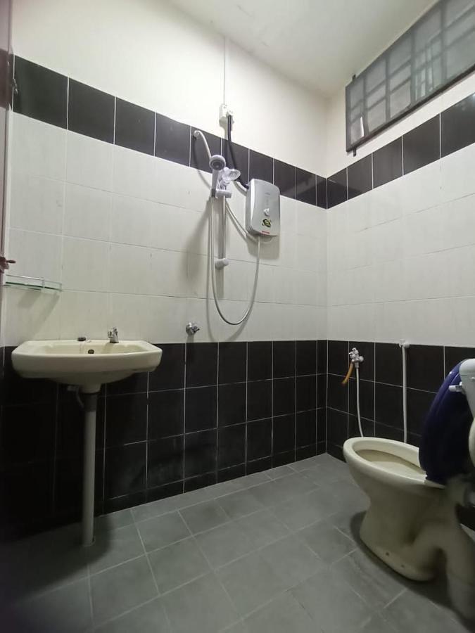Seaview Promenade Homestay Dungun Bagian luar foto